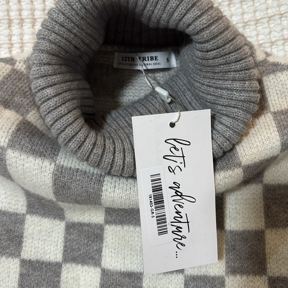 12th Tribe checkered sweater set - Picture 5 of 7